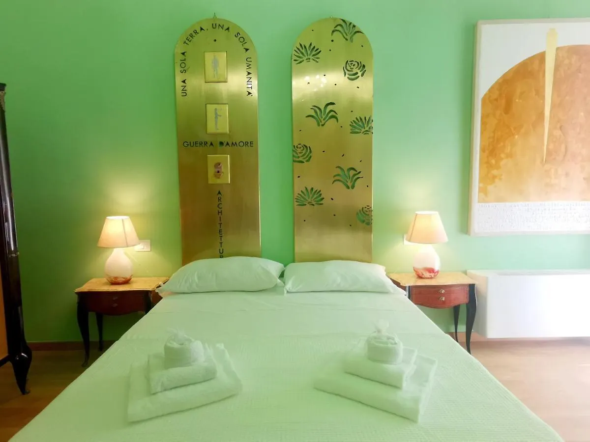 Speciale Tarshito Guesthouse Bari 0*,  Italy