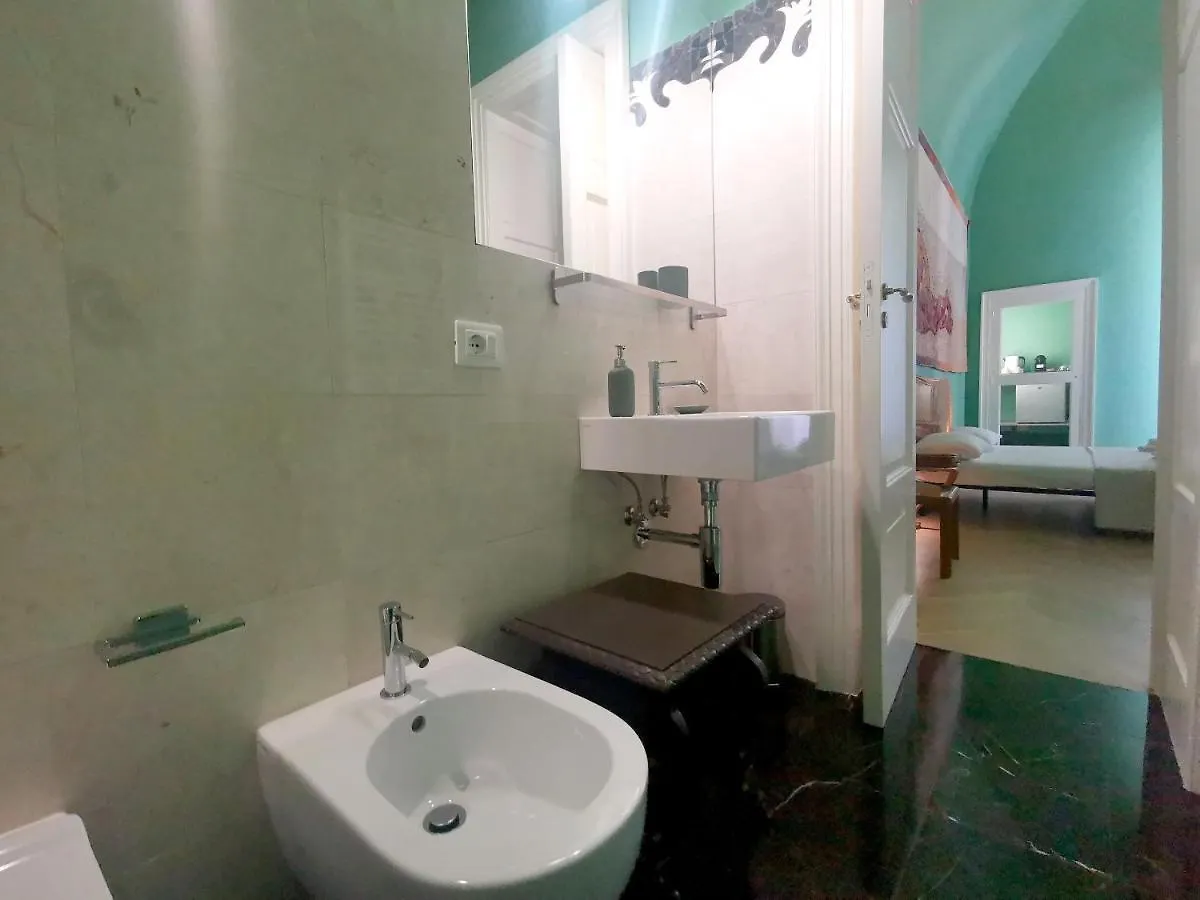 Speciale Tarshito Guesthouse Bari 0*,